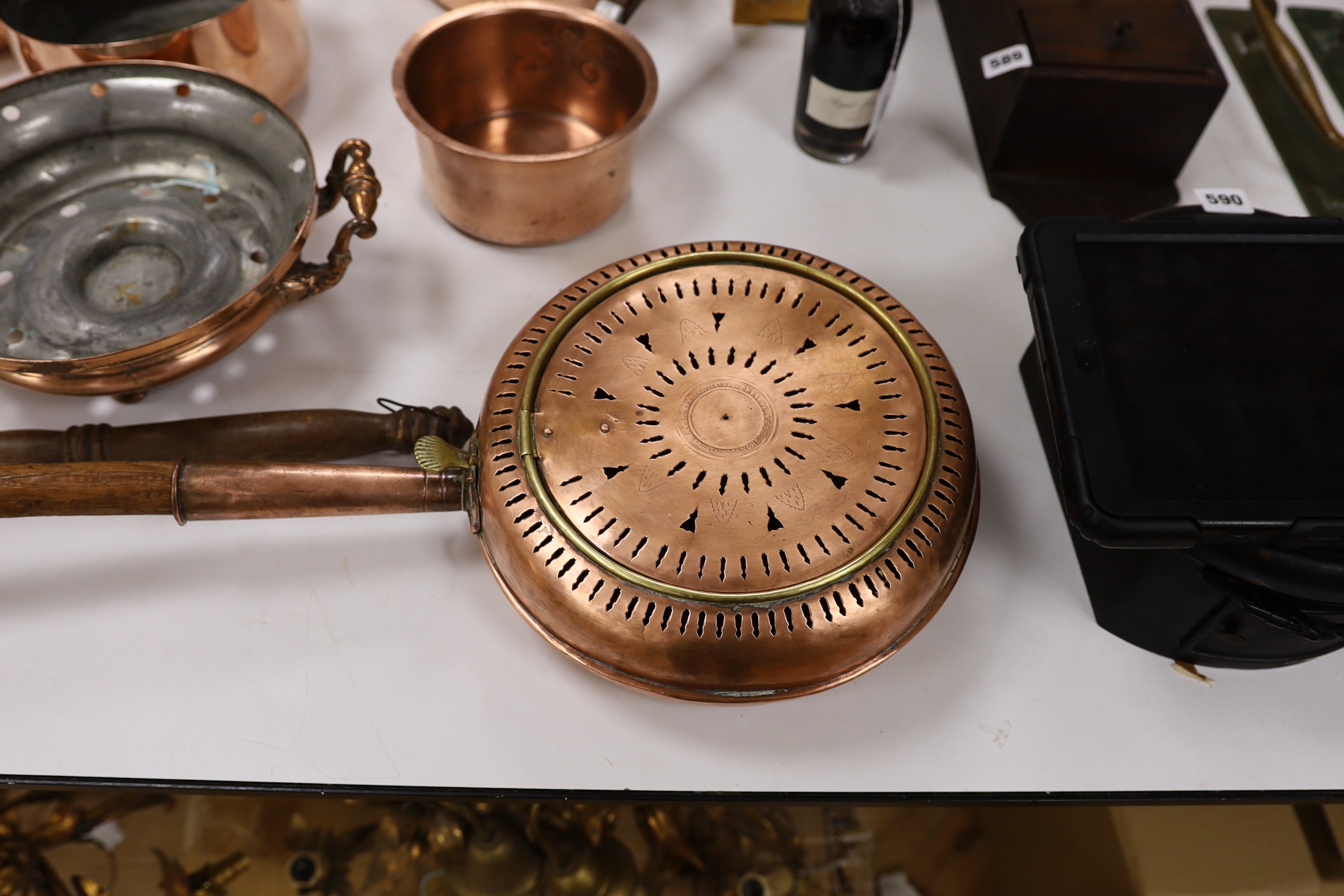 Le Cellier Havard Brevete copper warming pan and ten other pieces of copper kitchenalia